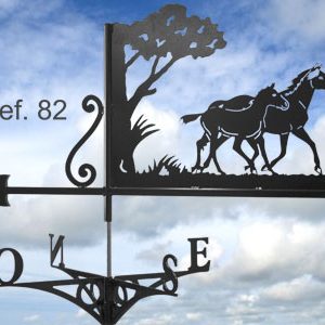 Girouette motif Jument et son poulain